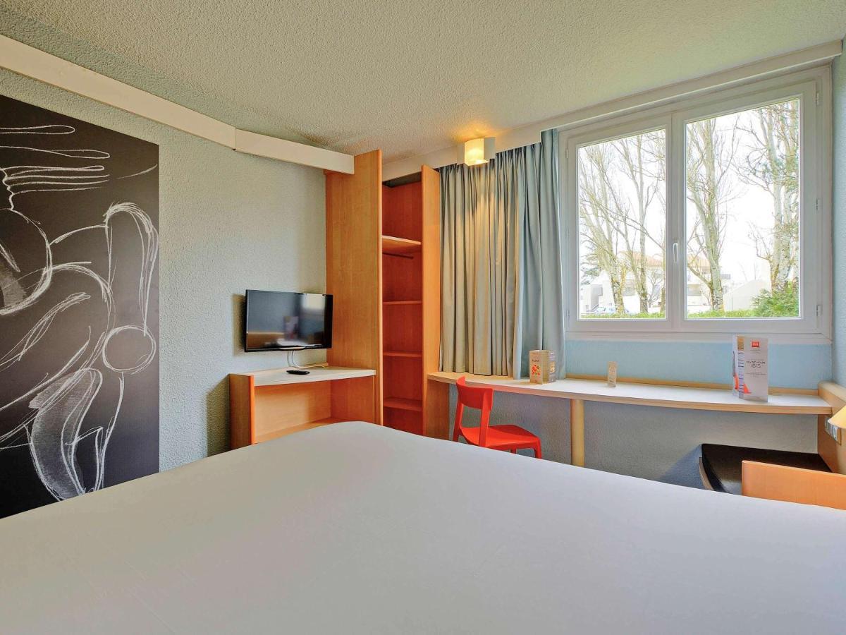 Hotel Ibis Poitiers Beaulieu Esterno foto