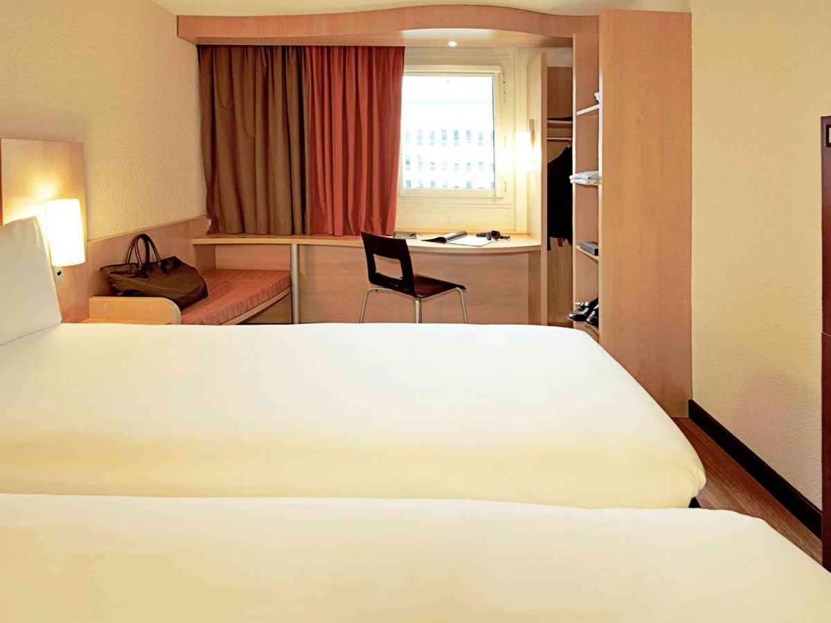 Hotel Ibis Poitiers Beaulieu Esterno foto